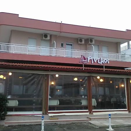 Anemos Hotel Агия Триас Екстериор снимка