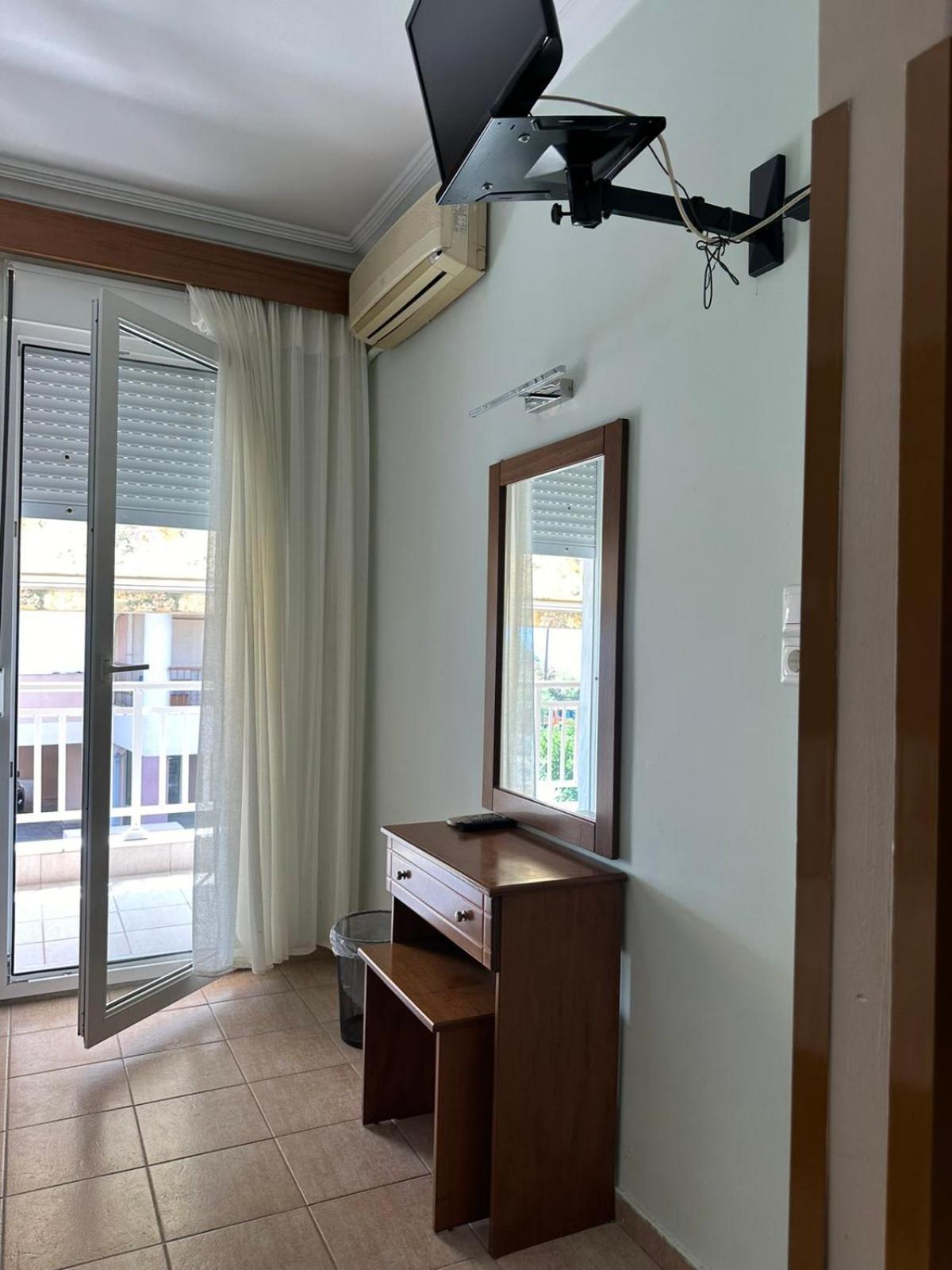 Anemos Hotel Агия Триас Екстериор снимка